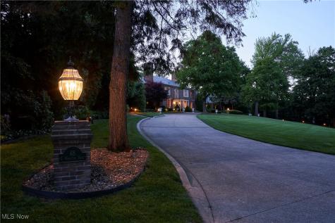 48 S Wheaton Road Akron OH 44313