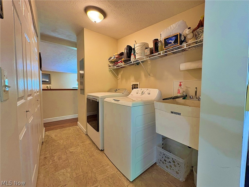 4233 County Line Road Diamond OH 44412