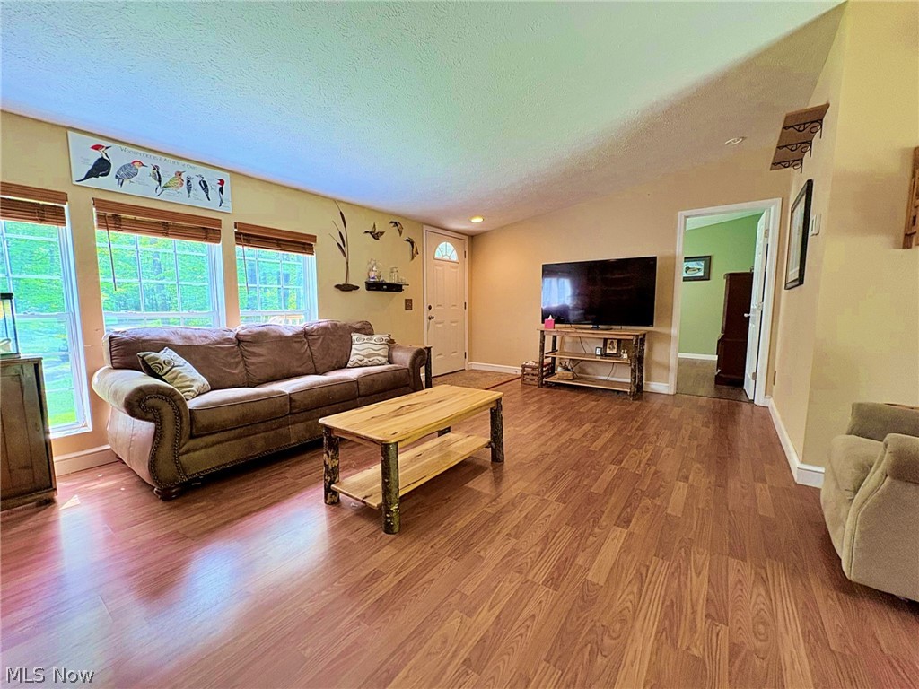 4233 County Line Road Diamond OH 44412