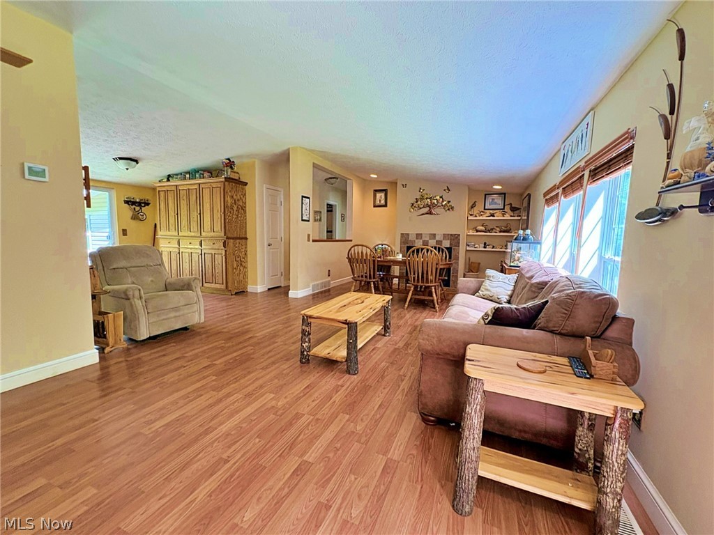 4233 County Line Road Diamond OH 44412