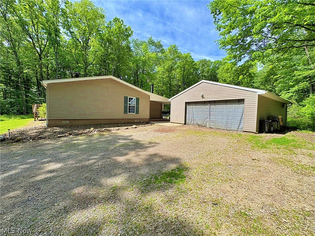 4233 County Line Road Diamond OH 44412