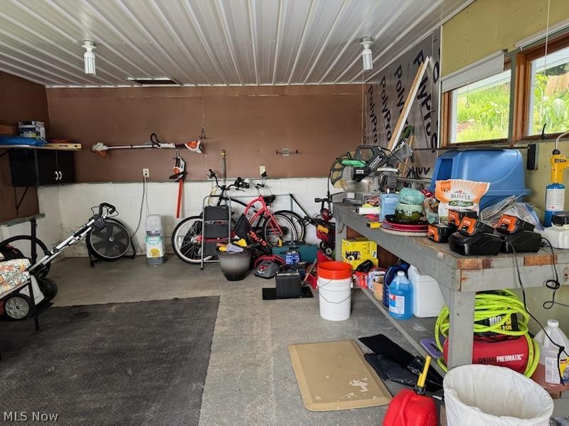 902 Highland Boulevard Coshocton OH 43812