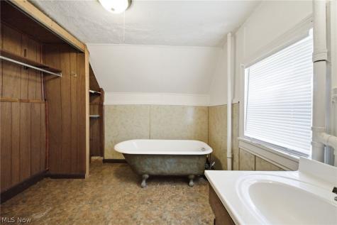 115 W 30th Street Lorain OH 44055