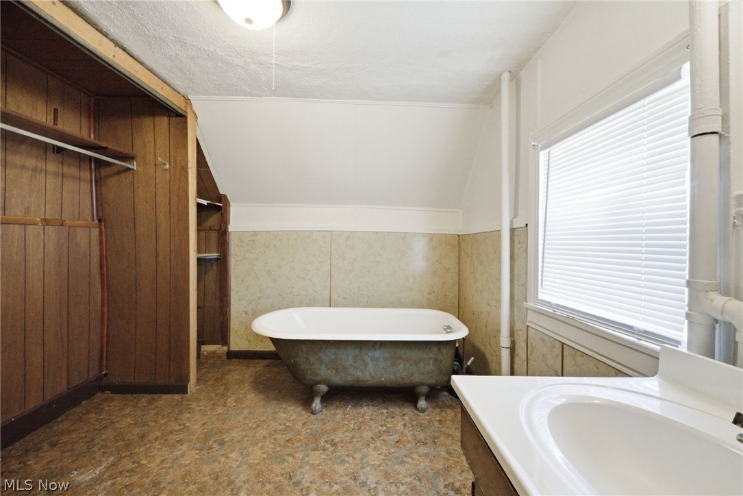 115 W 30th Street Lorain OH 44055