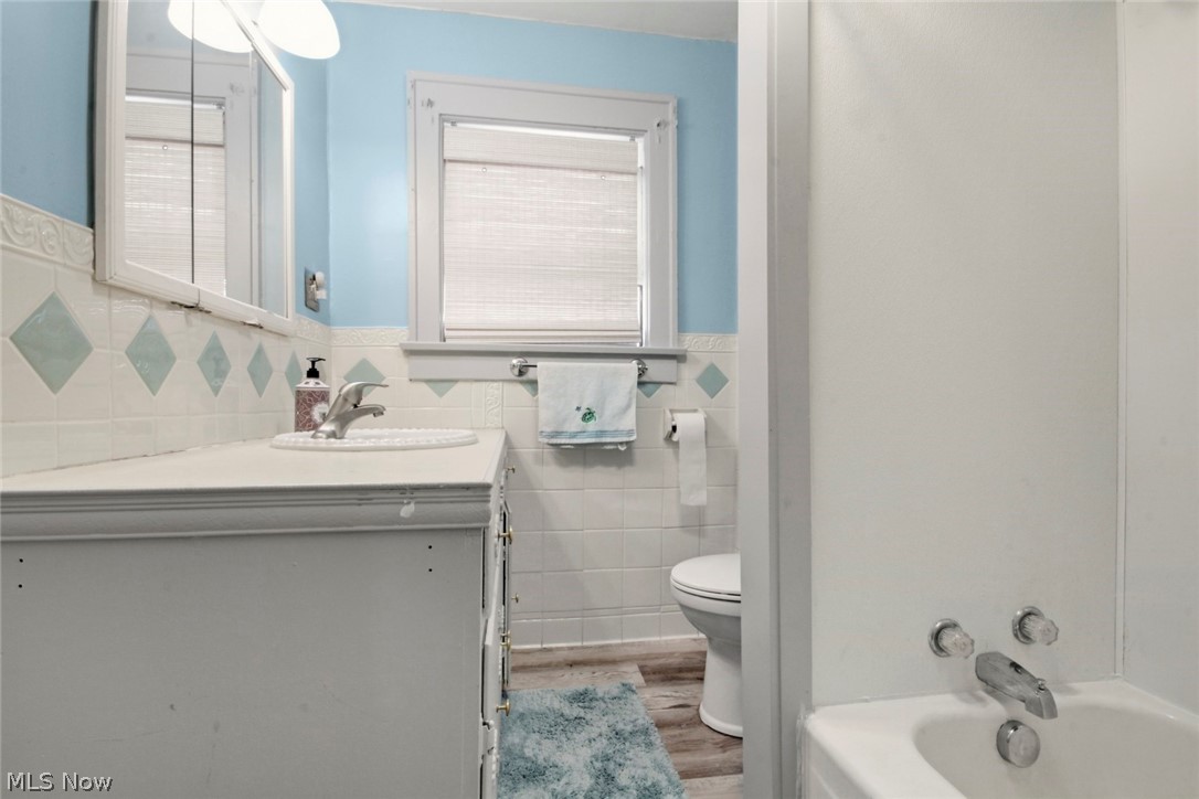 32 Como Street Struthers OH 44471