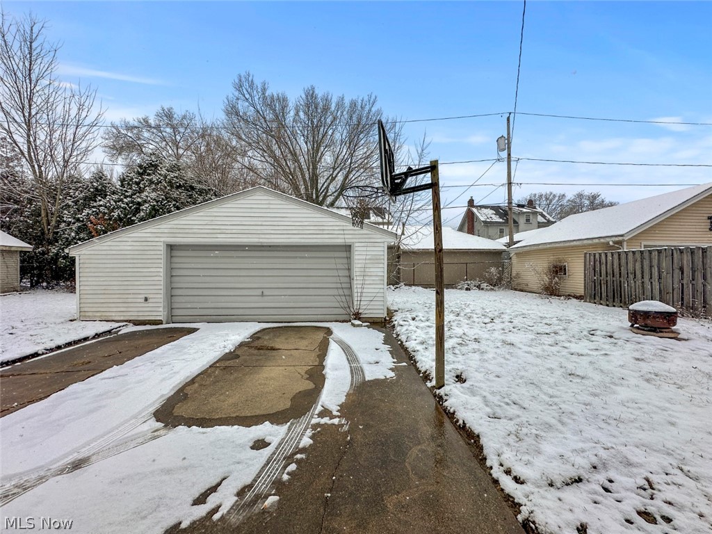 32 Como Street Struthers OH 44471