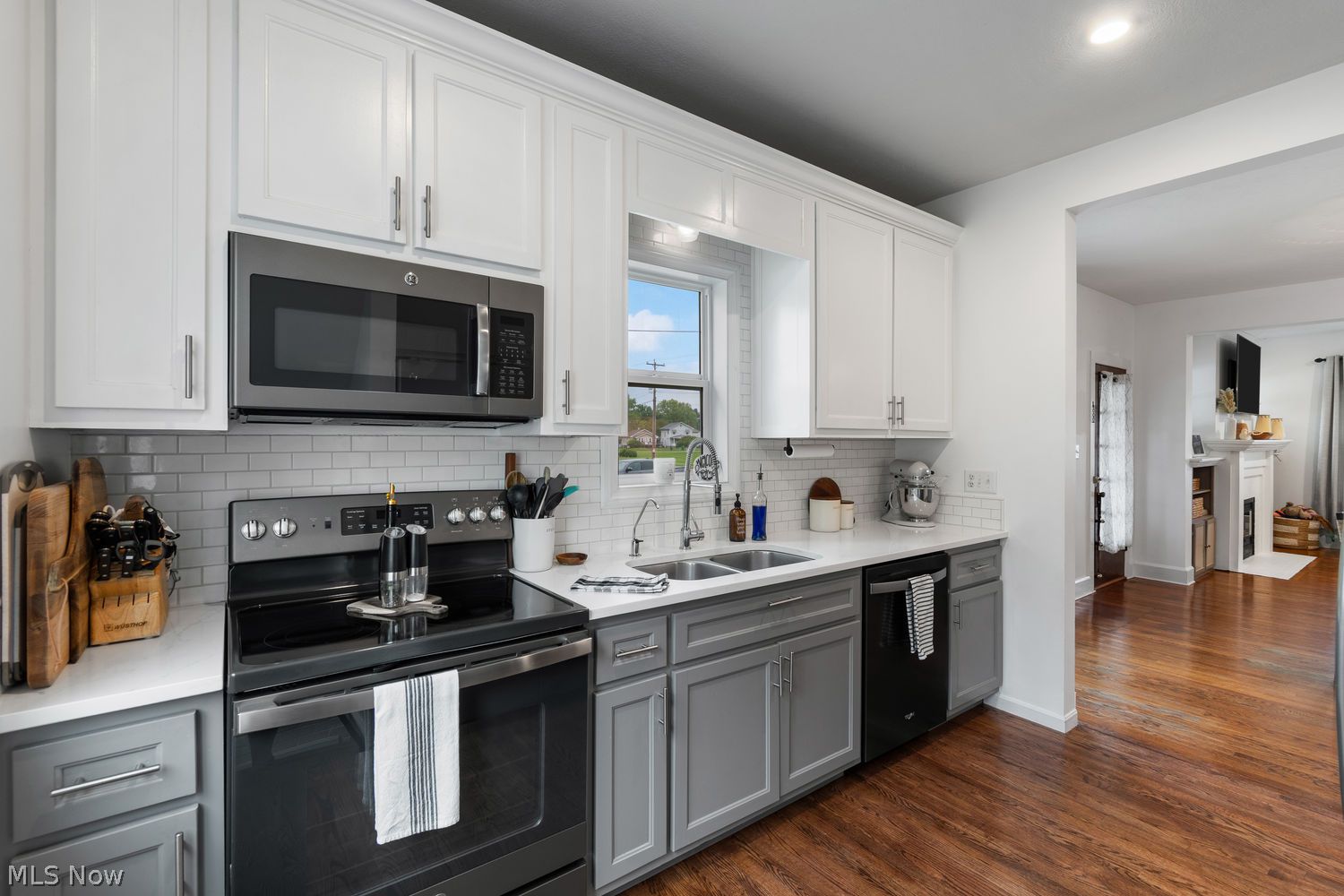 501 E 12th Street Uhrichsville OH 44683