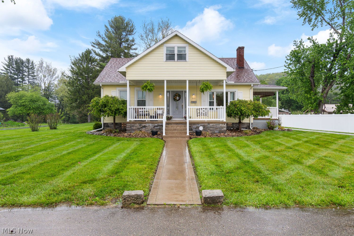 501 E 12th Street Uhrichsville OH 44683