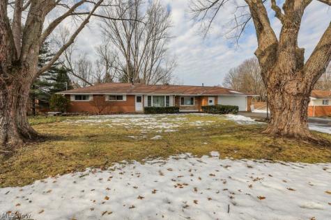 6361 Marchinn Drive Ravenna OH 44266
