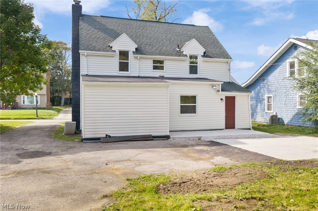 617 Moreley Avenue Akron OH 44320