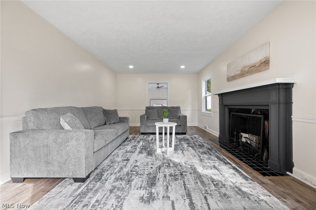 617 Moreley Avenue Akron OH 44320