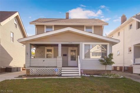 2083 Chesterland Avenue Lakewood OH 44107