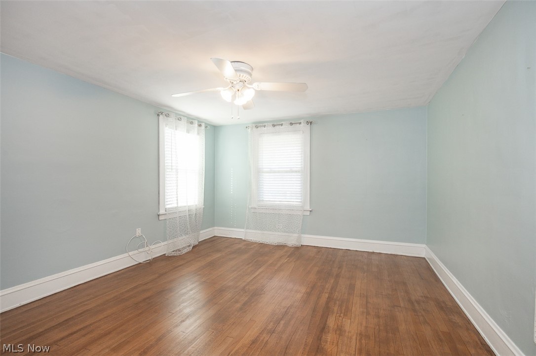 2083 Chesterland Avenue Lakewood OH 44107