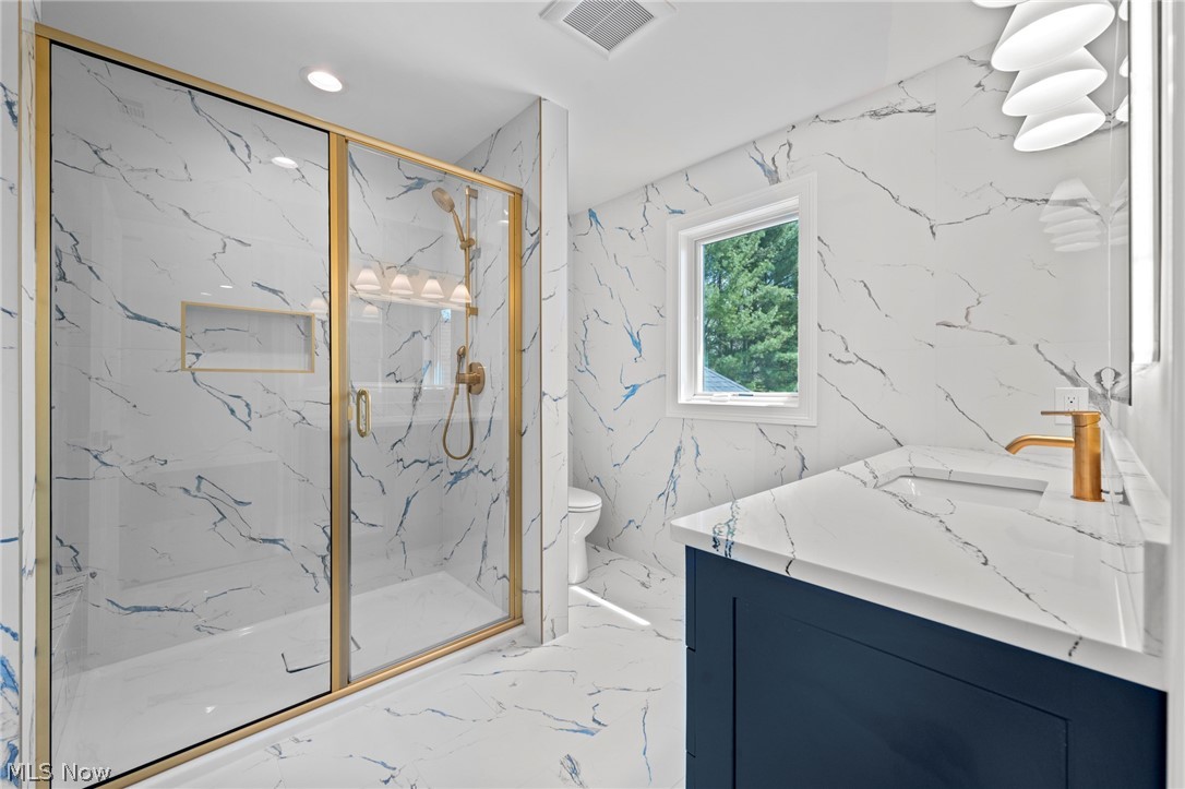 5084 Neptune Oval Solon OH 44139