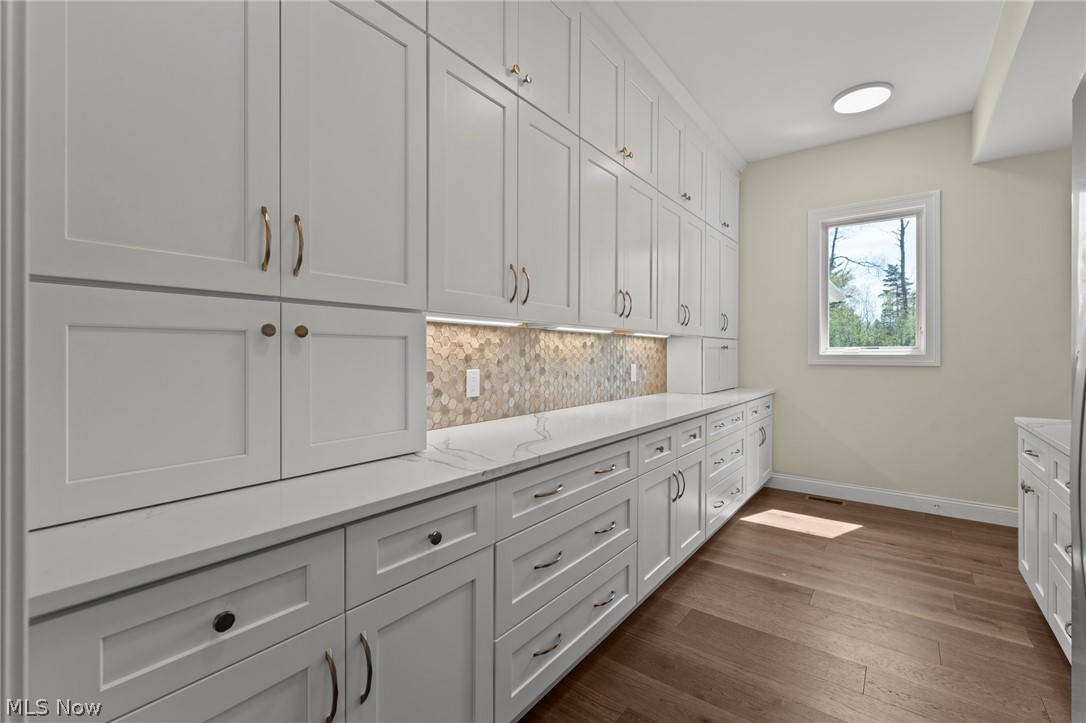 5084 Neptune Oval Solon OH 44139