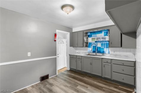 2311 Coronado Avenue Youngstown OH 44504