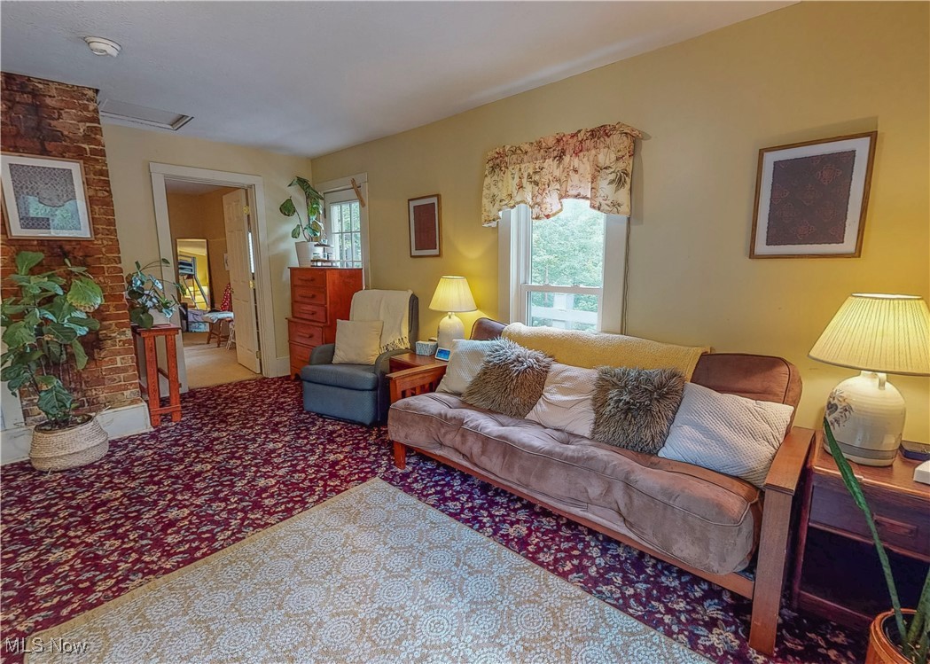 5696 Steubenville Road SE Amsterdam OH 43903