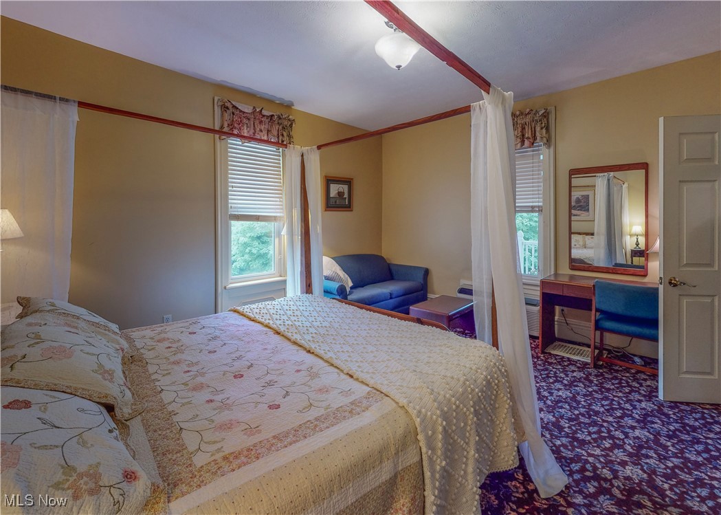 5696 Steubenville Road SE Amsterdam OH 43903