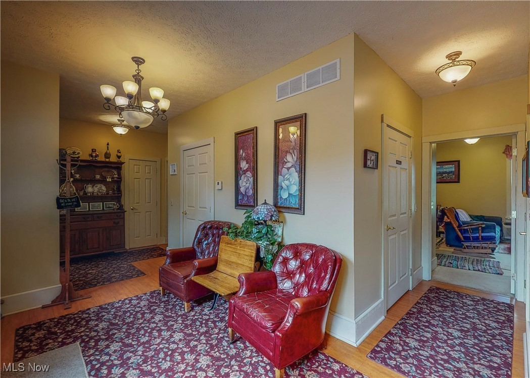 5696 Steubenville Road SE Amsterdam OH 43903