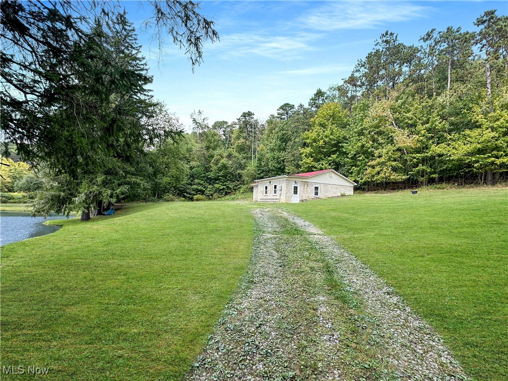 5696 Steubenville Road SE Amsterdam OH 43903