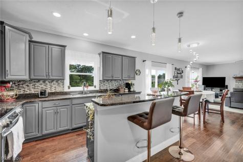 8712 Blue Heron Way Mentor OH 44060