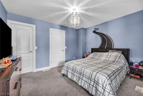 8712 Blue Heron Way Mentor OH 44060