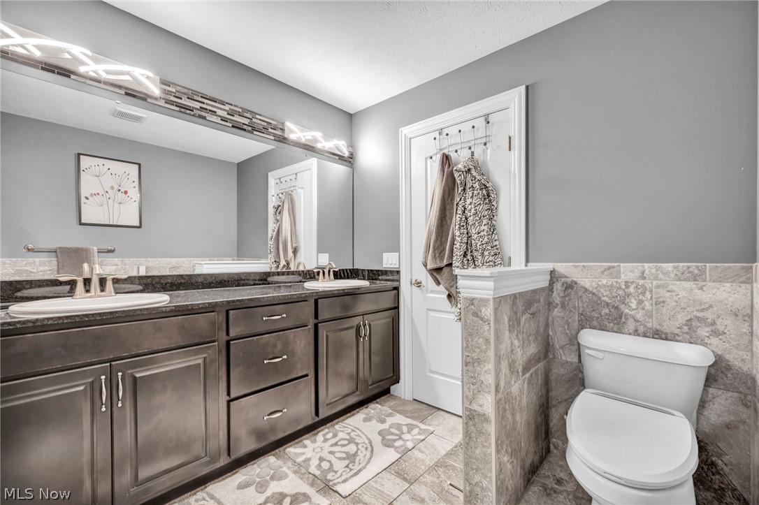 8712 Blue Heron Way Mentor OH 44060