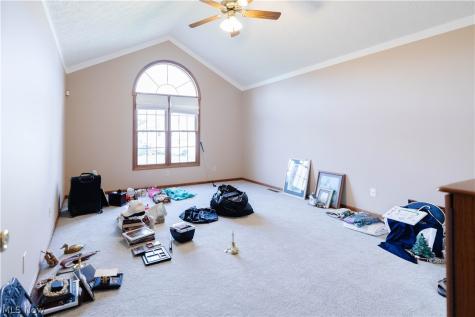 5972 Sunscape Drive NE Louisville OH 44641