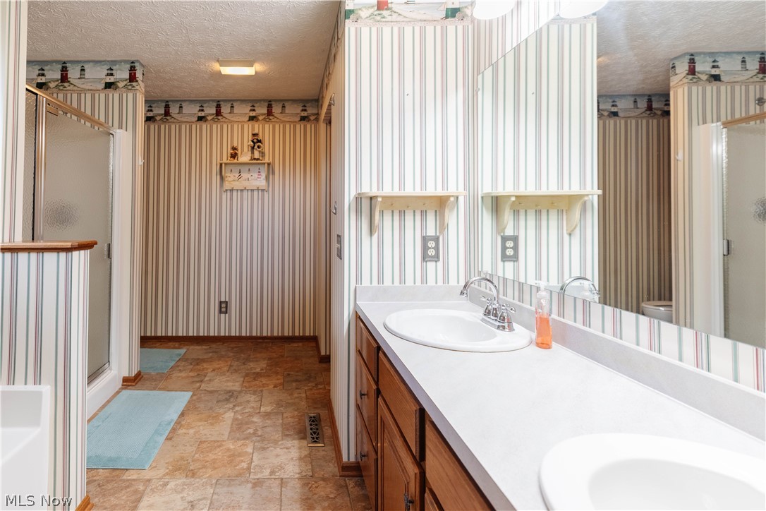 5972 Sunscape Drive NE Louisville OH 44641