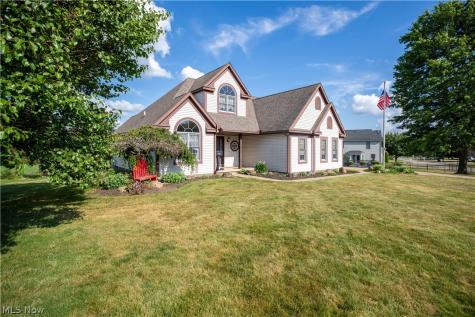 5972 Sunscape Drive NE Louisville OH 44641