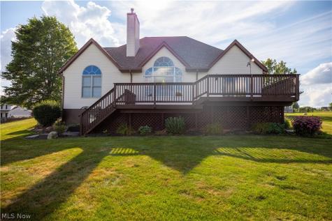 5972 Sunscape Drive NE Louisville OH 44641