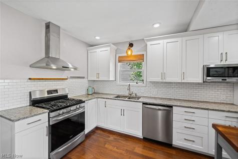 3363 E Scarborough Road Cleveland Heights OH 44118