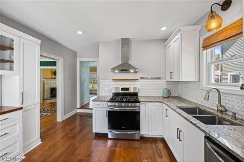 3363 E Scarborough Road Cleveland Heights OH 44118