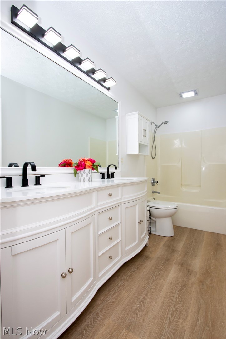 2585 Greenbriar Lane Wooster OH 44691