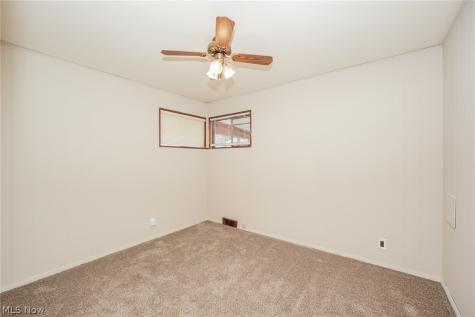 6045 Dunham Road Maple Heights OH 44137