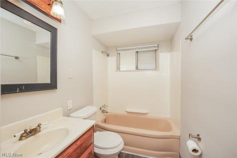6045 Dunham Road Maple Heights OH 44137