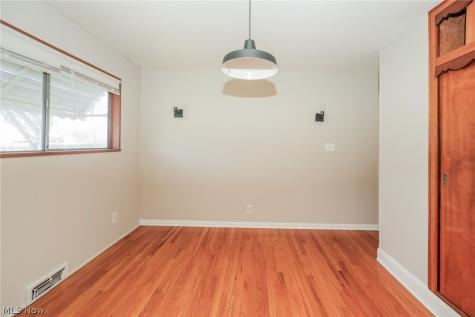 6045 Dunham Road Maple Heights OH 44137