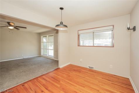 6045 Dunham Road Maple Heights OH 44137