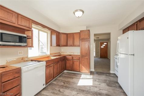 6045 Dunham Road Maple Heights OH 44137