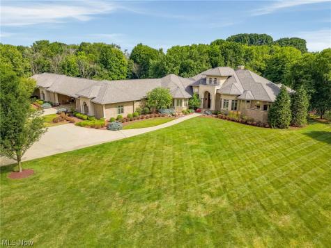 1521 Easthill Street SE North Canton OH 44720