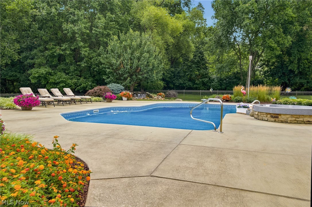 1521 Easthill Street SE North Canton OH 44720