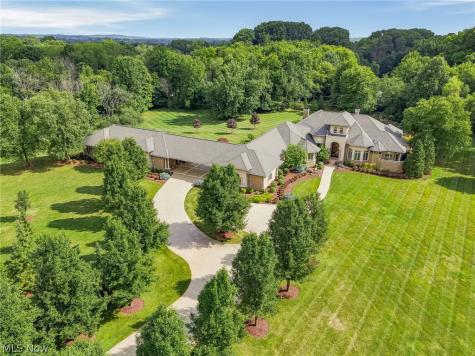 1521 Easthill Street SE North Canton OH 44720