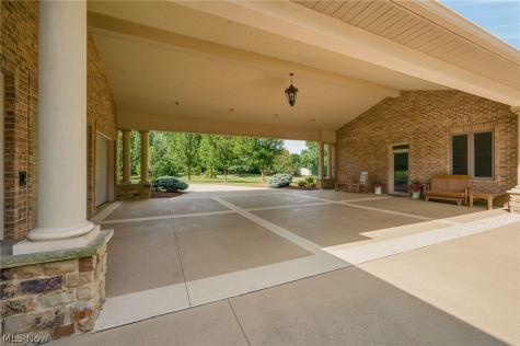 1521 Easthill Street SE North Canton OH 44720