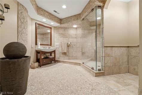 1521 Easthill Street SE North Canton OH 44720