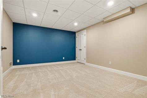 1521 Easthill Street SE North Canton OH 44720