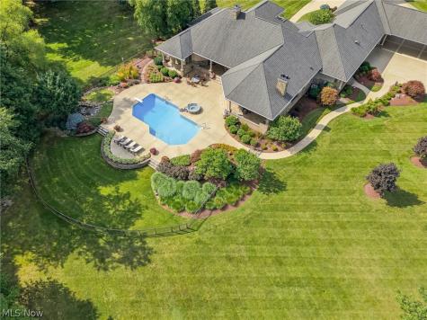 1521 Easthill Street SE North Canton OH 44720