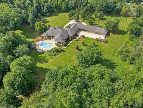 1521 Easthill Street SE North Canton OH 44720