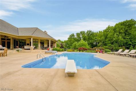 1521 Easthill Street SE North Canton OH 44720