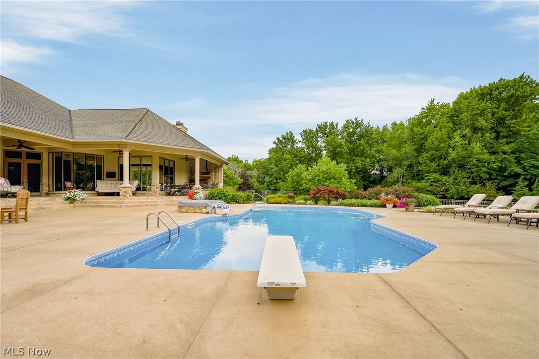 1521 Easthill Street SE North Canton OH 44720