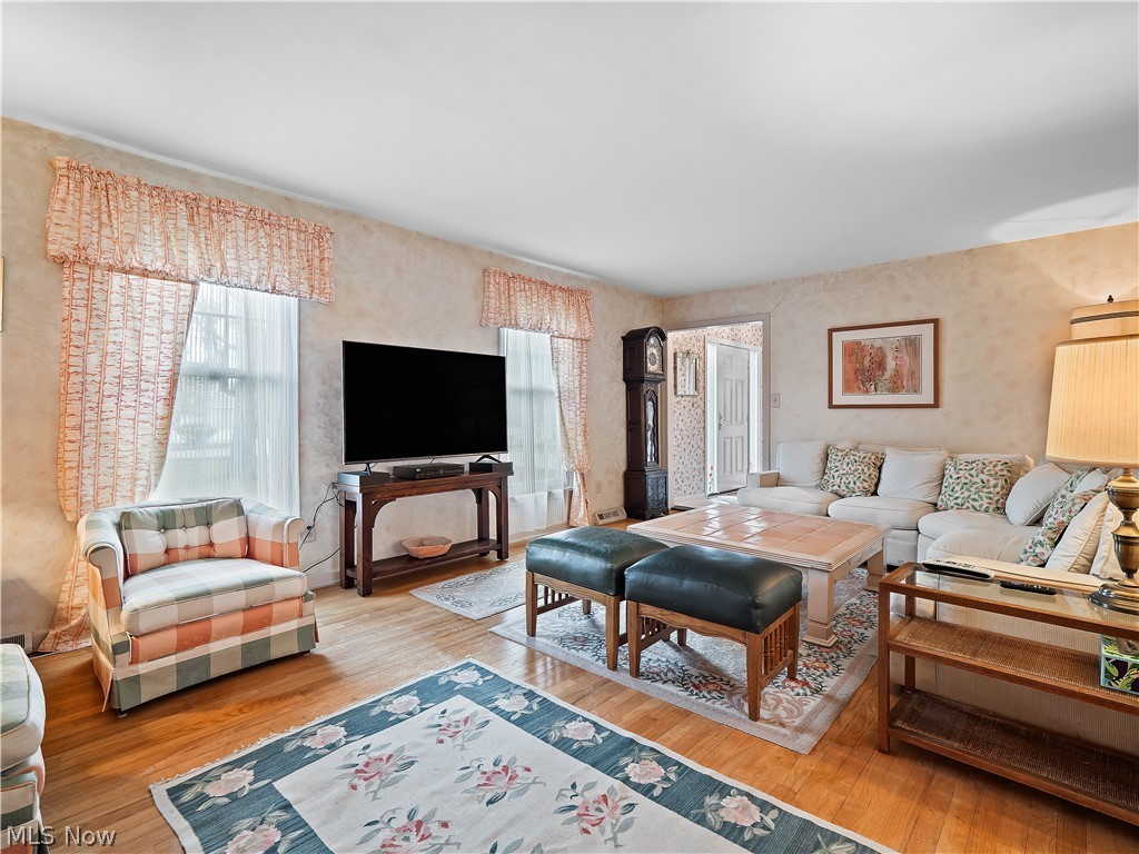 1565 Greenleaf Circle Westlake OH 44145